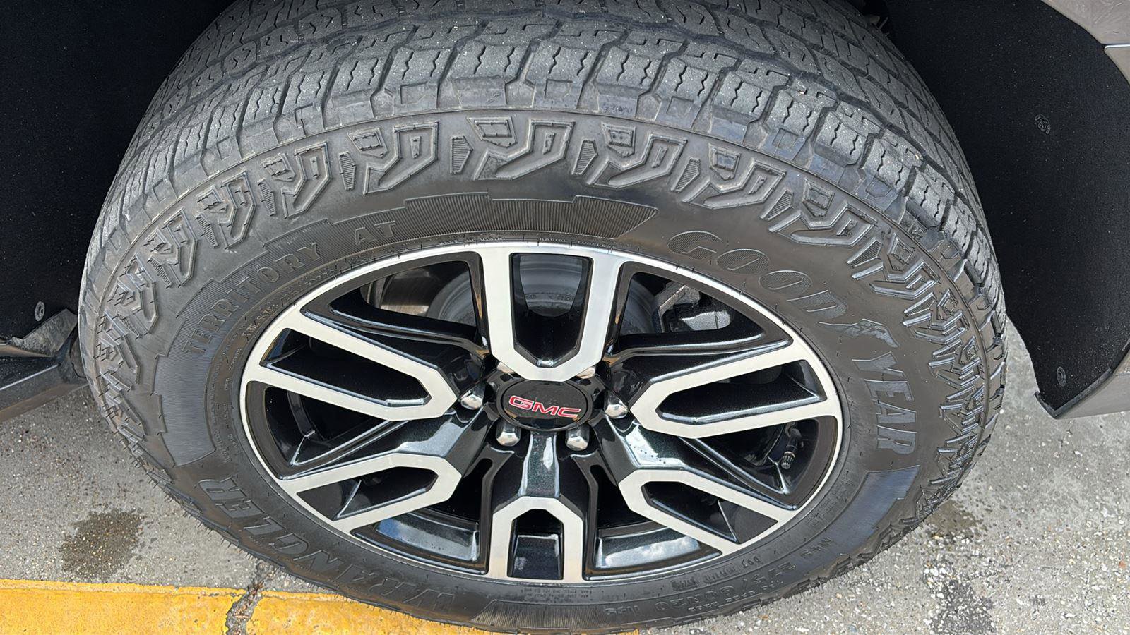 Certified 2024 GMC Yukon XL AT4 w/ Technology Package image 11