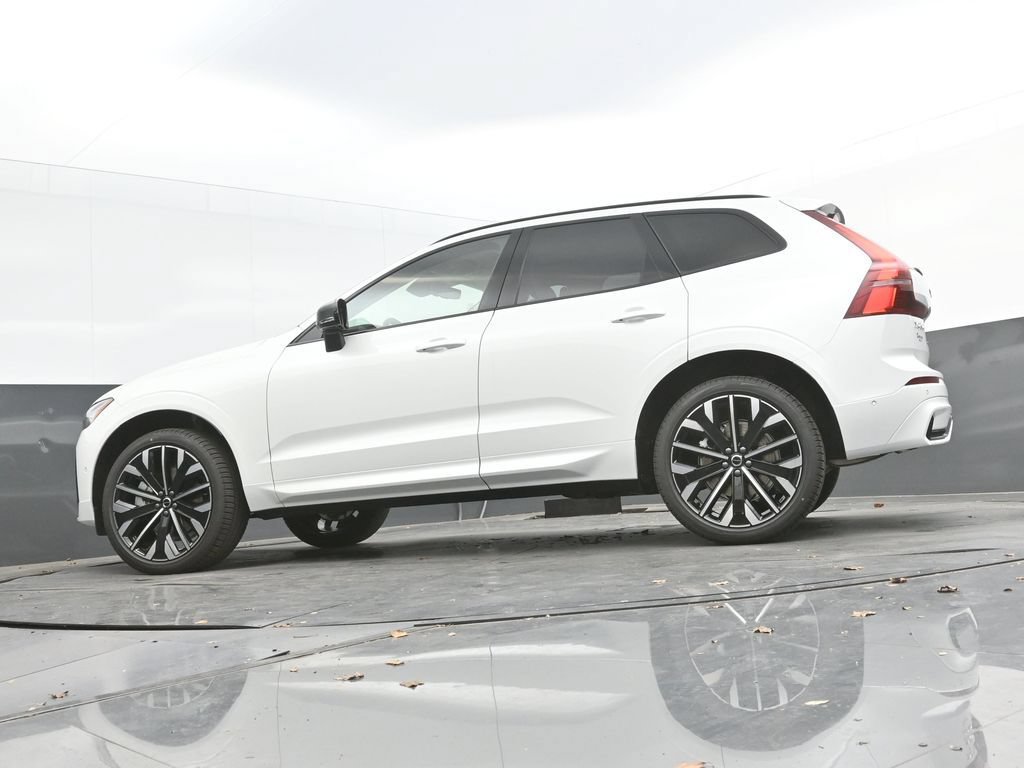 New 2026 Volvo XC60 B5 Ultra w/ Climate Package AWD/4WD image 32