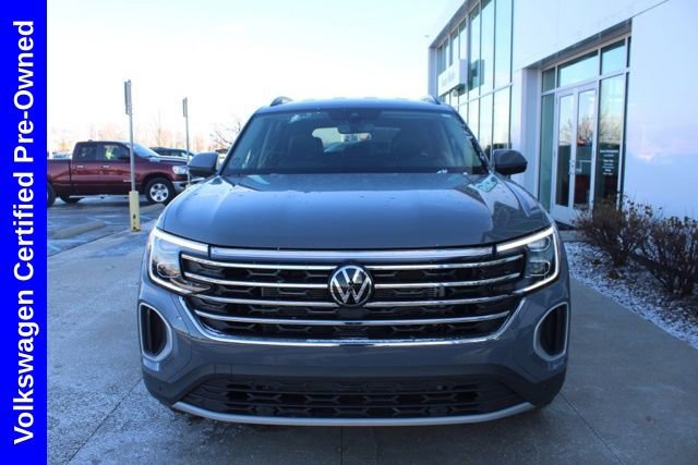 Used 2025 Volkswagen Atlas SE image 2