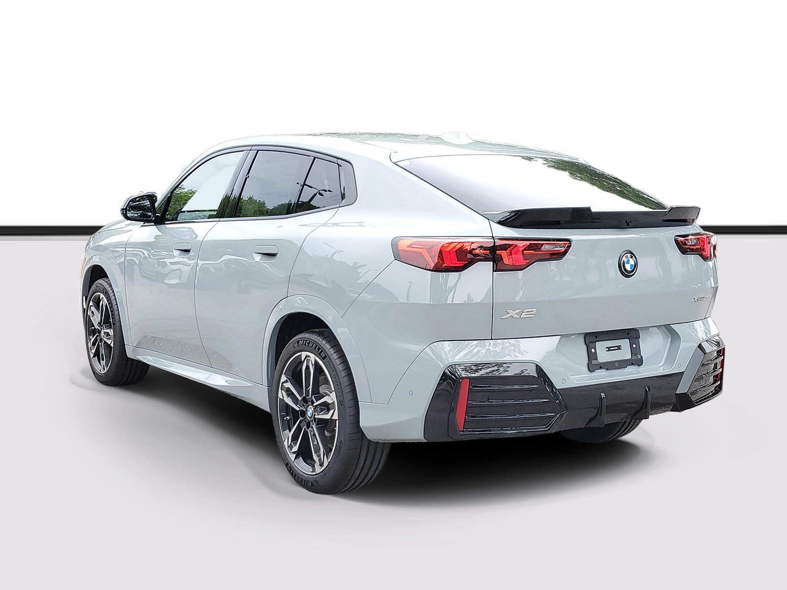 New 2026 BMW X2 xDrive28i w/ M Sport Package AWD/4WD image 3