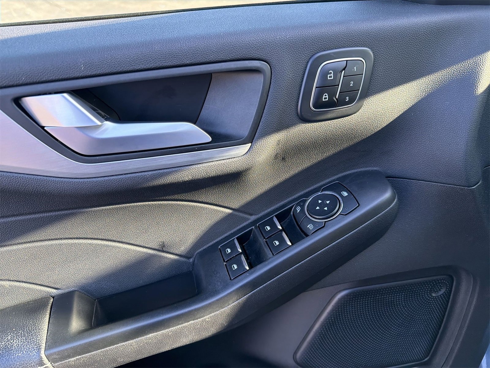 Used 2023 Ford Escape Platinum image 22