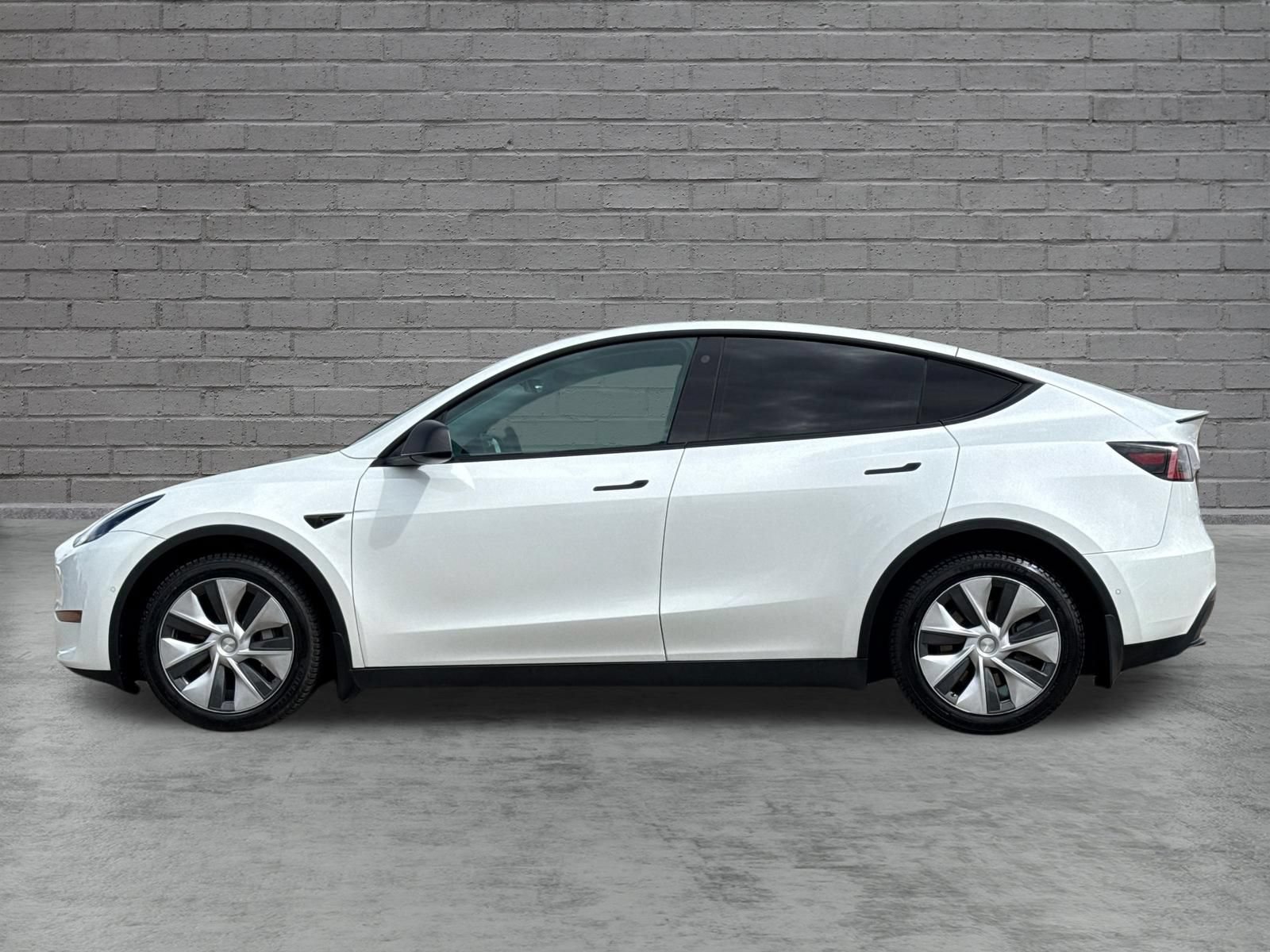 Used 2022 Tesla Model Y Long Range AWD/4WD image 4