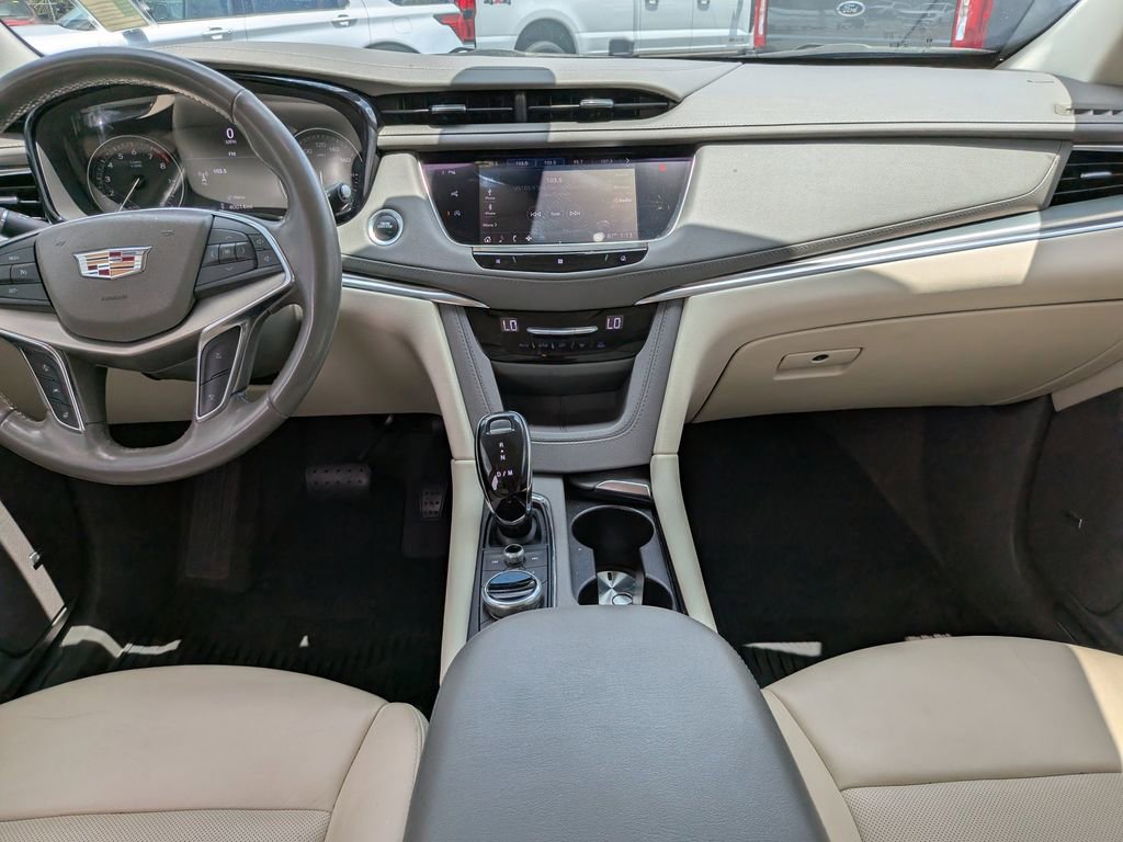 Used 2020 Cadillac XT5 Premium Luxury FWD image 17