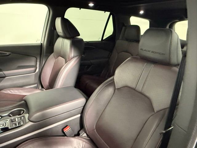 Used 2025 Honda Pilot Black Edition image 33