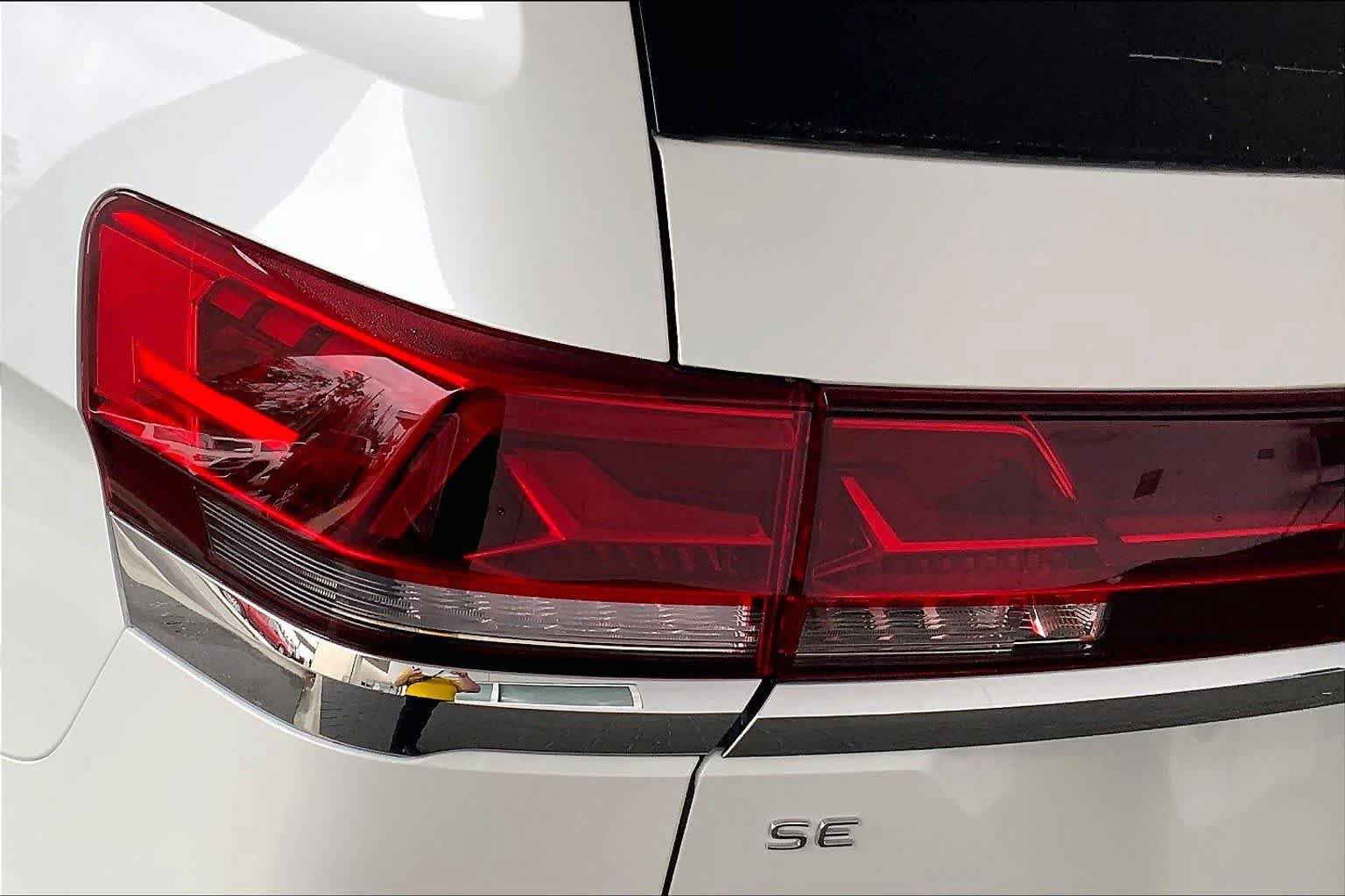 New 2026 Volkswagen Atlas SE FWD image 14