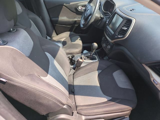 Used 2014 Jeep Cherokee Latitude FWD image 27
