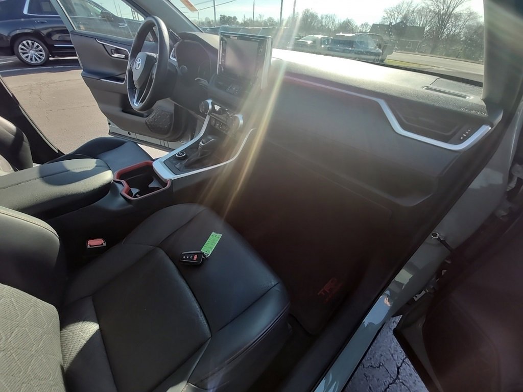 Used 2020 Toyota RAV4 TRD Off-Road image 18