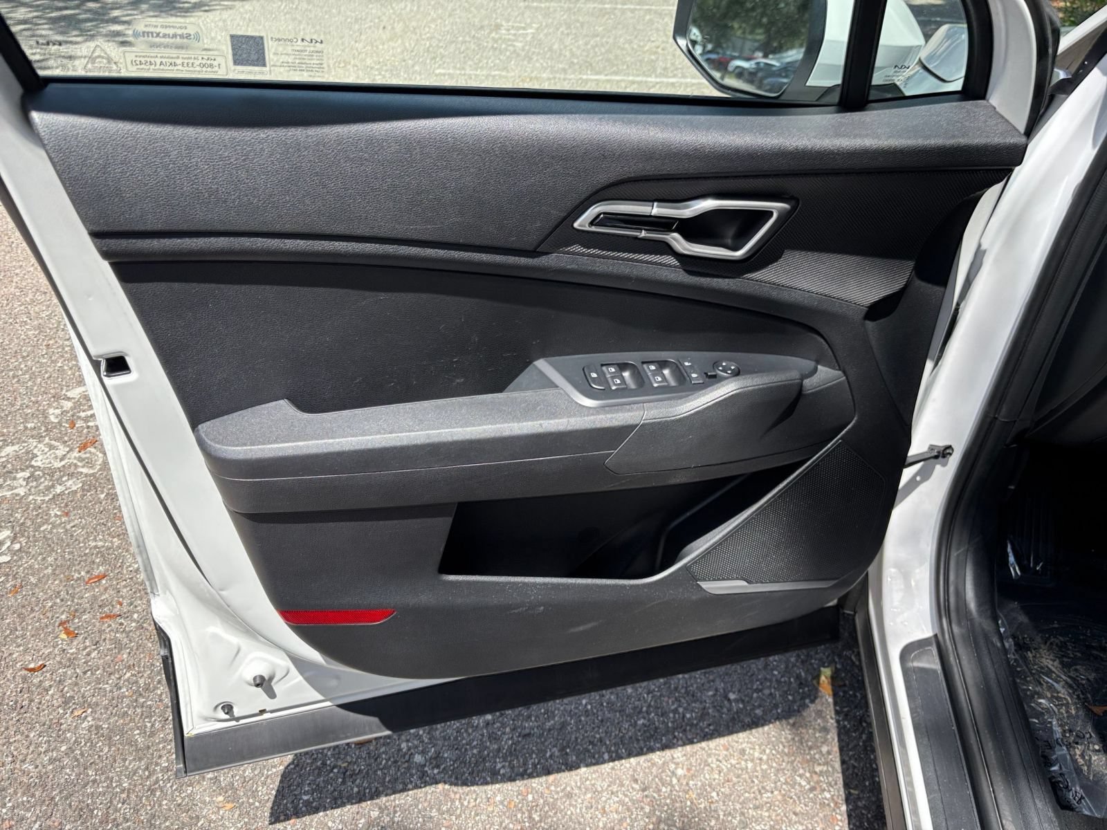 Used 2025 Kia Sportage LX FWD image 18