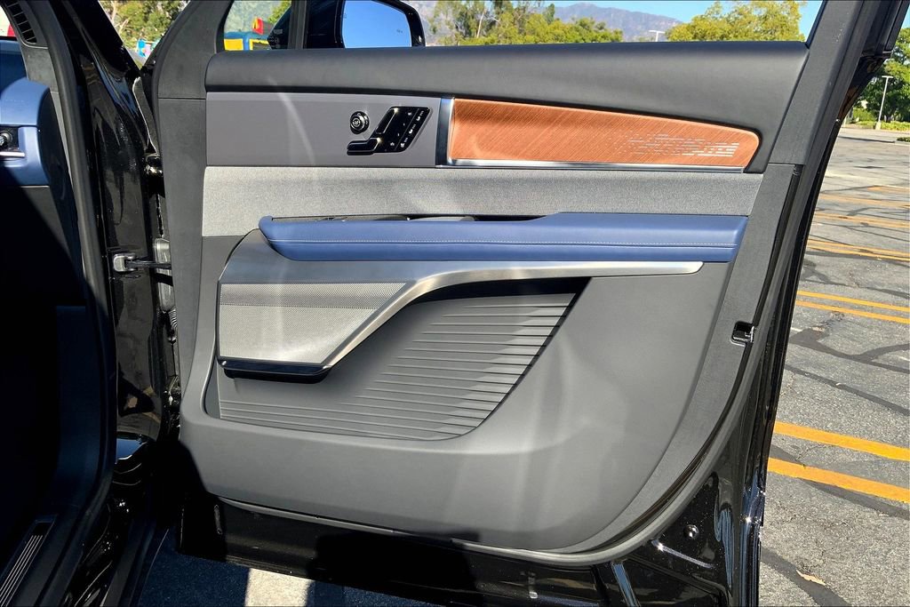 New 2026 Cadillac Vistiq Premium Luxury image 33