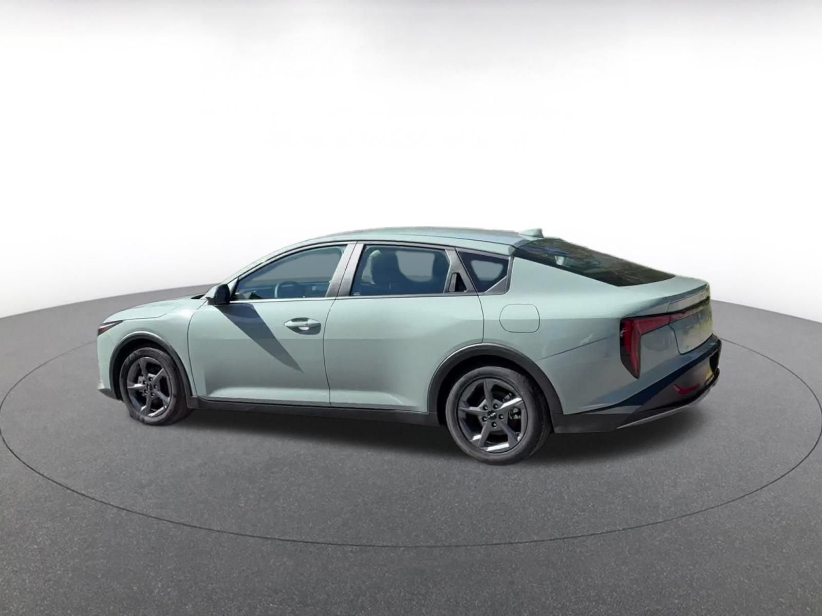 Used 2026 Kia K4 FWD image 9