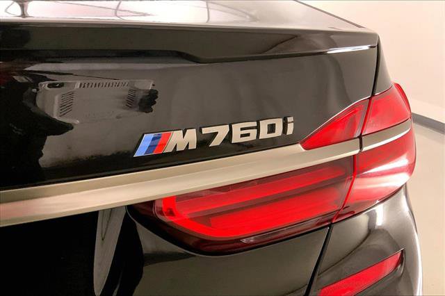 Used 2019 BMW M760i xDrive w/ Luxury Rear Seating Package image 30