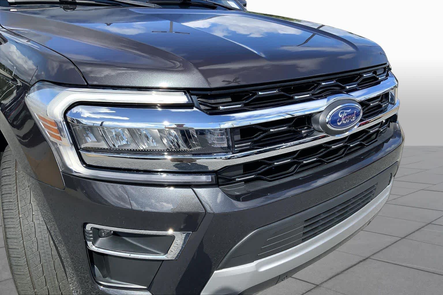 Used 2023 Ford Expedition Limited RWD image 29