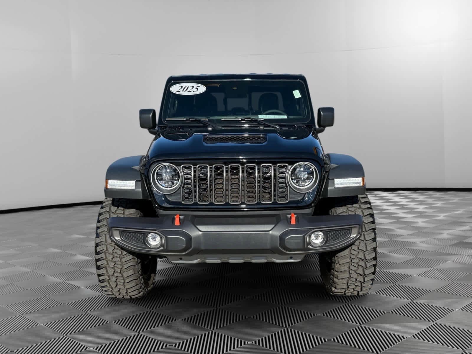 Used 2025 Jeep Gladiator Mojave w/ Convenience Group image 9