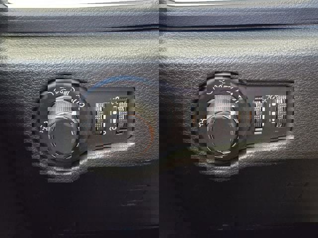 New 2026 Chrysler Voyager LX image 17