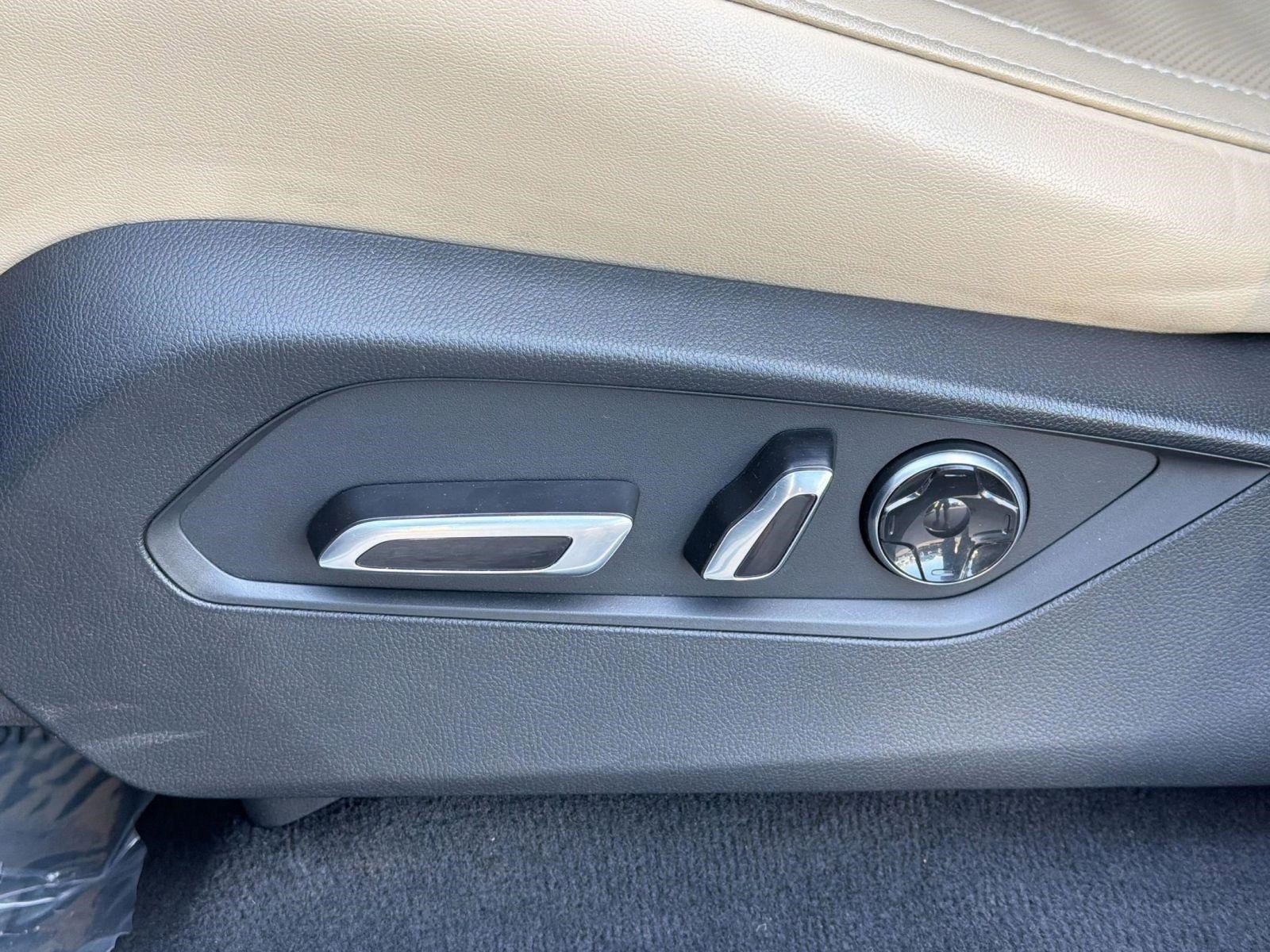 Used 2023 Acura MDX SH-AWD w/ Technology Package image 14
