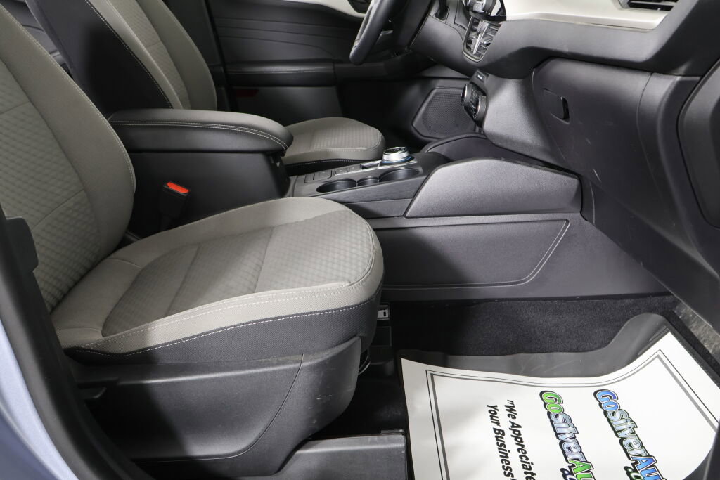 Used 2022 Ford Escape SE w/ SE Sport Appearance Package image 26
