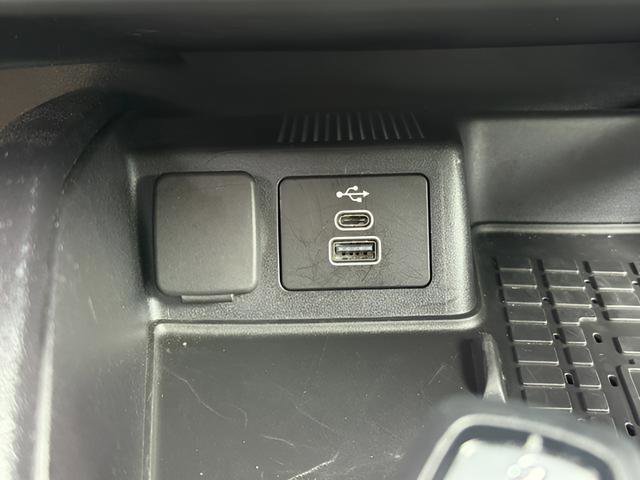 Used 2025 Ford Bronco Sport Badlands AWD/4WD image 13