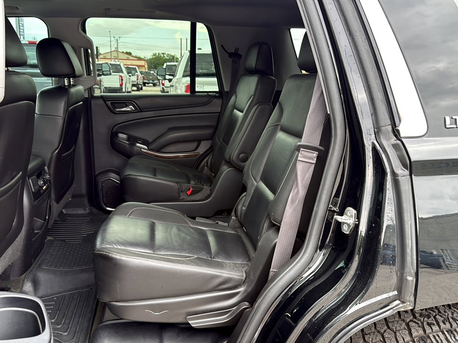 Used 2015 Chevrolet Tahoe LT AWD/4WD image 13