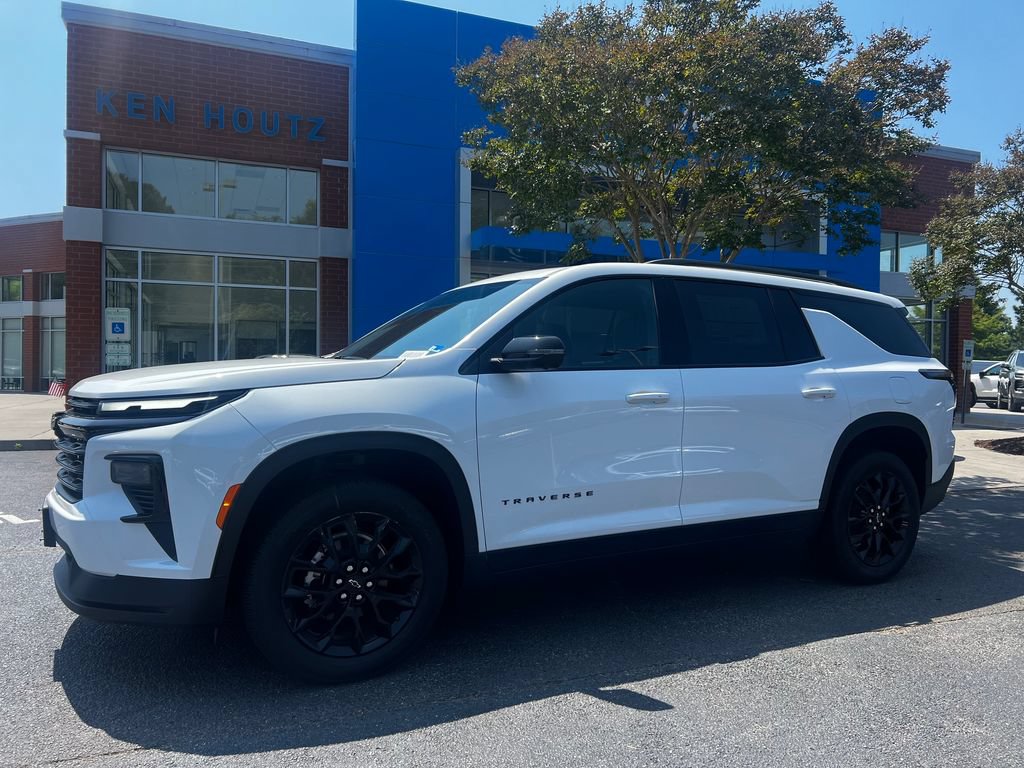 New 2026 Chevrolet Traverse LT w/ Midnight/Sport Edition