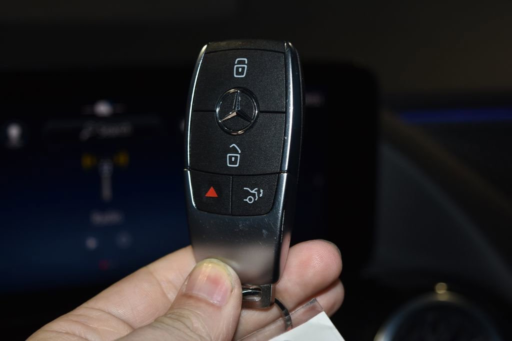 Certified 2025 Mercedes-Benz GLA 250 4MATIC image 18