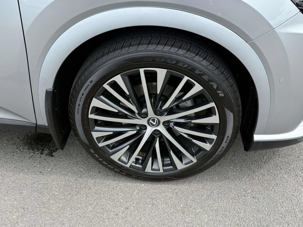Used 2024 Lexus RX 350 Premium Plus w/ Convenience Package FWD image 7