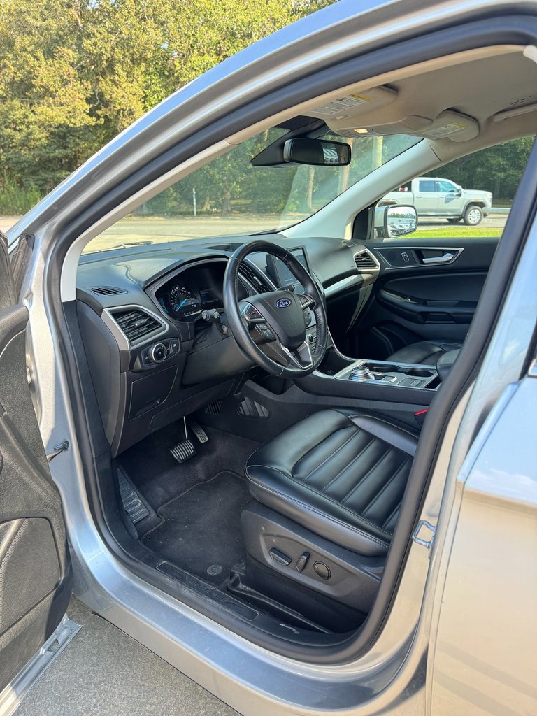 Used 2023 Ford Edge SEL image 8