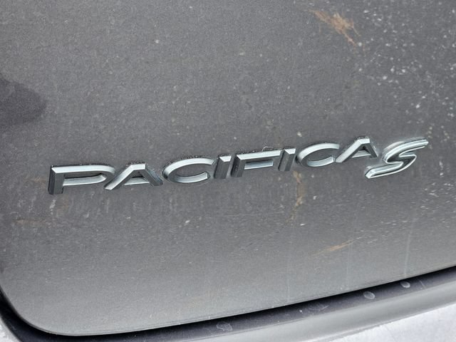 Used 2022 Chrysler Pacifica Limited w/ S Appearance Package FWD image 15
