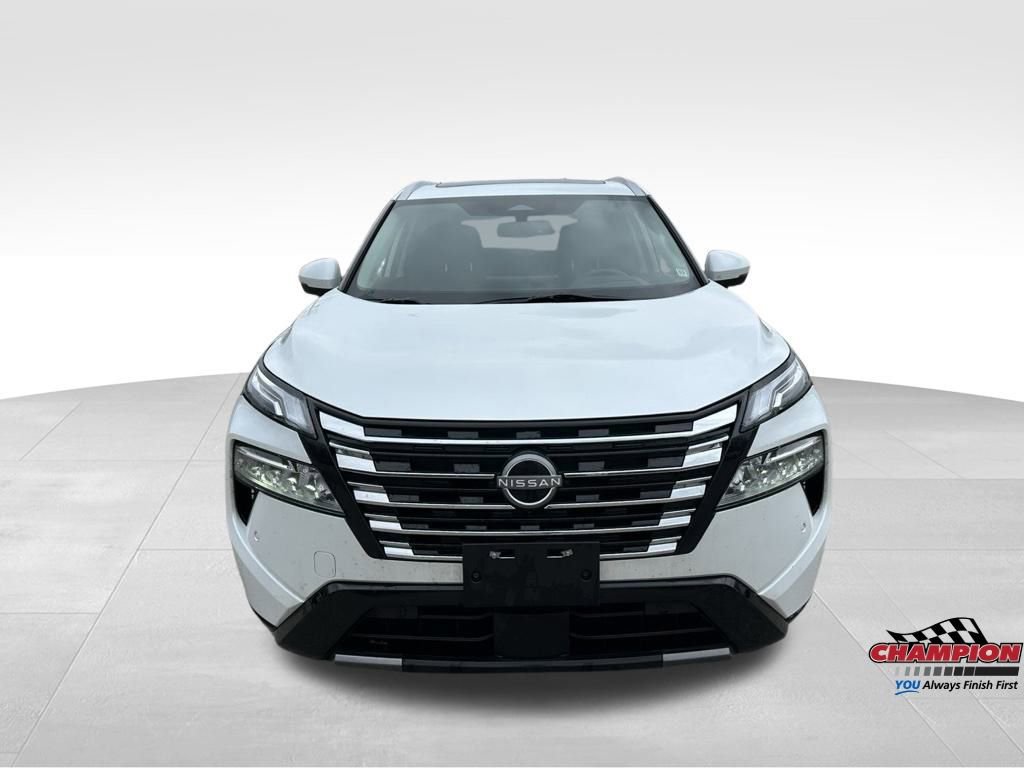 Used 2024 Nissan Rogue Platinum w/ Platinum Premium Package image 10