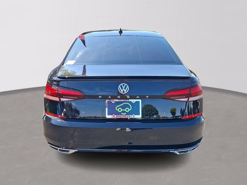 Used 2022 Volkswagen Passat 2.0T R-Line FWD image 5