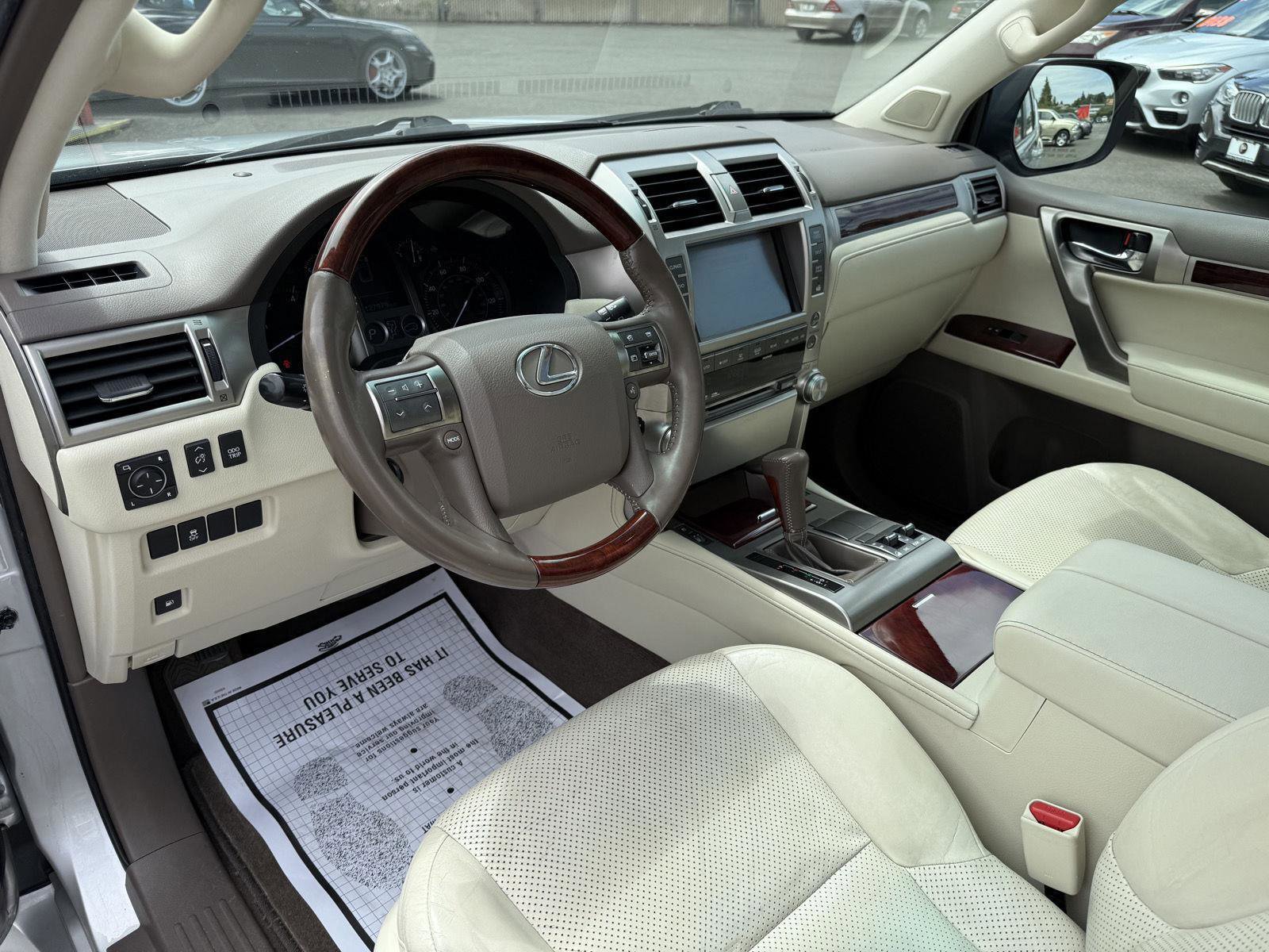 Used 2011 Lexus GX 460 w/ Comfort Plus Pkg image 14