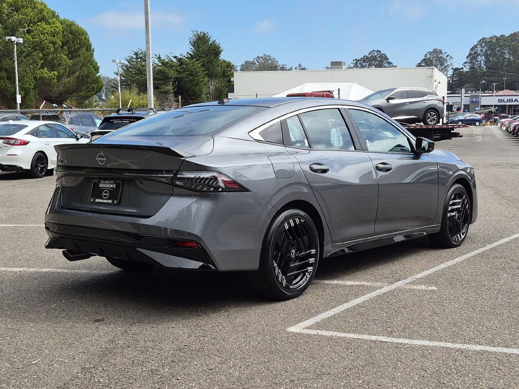 New 2027 Nissan Sentra SR w/ SR All Weather Package FWD image 5