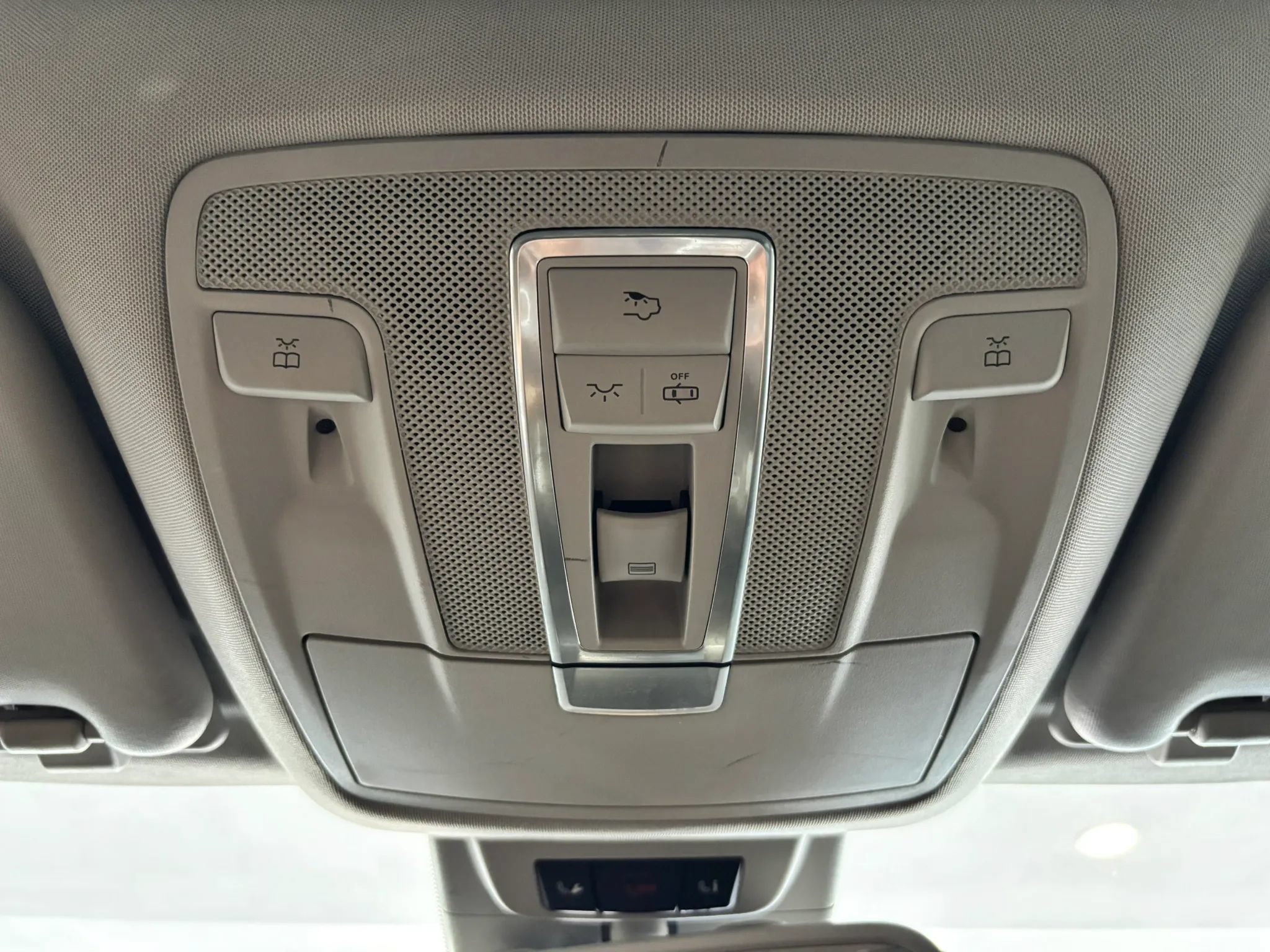 Used 2014 Mercedes-Benz GL 450 4MATIC image 31