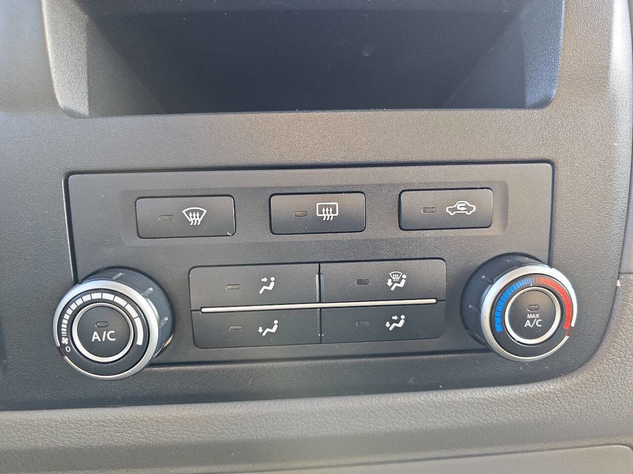 Used 2020 Nissan NV 2500 SV w/ Navigation Package image 18