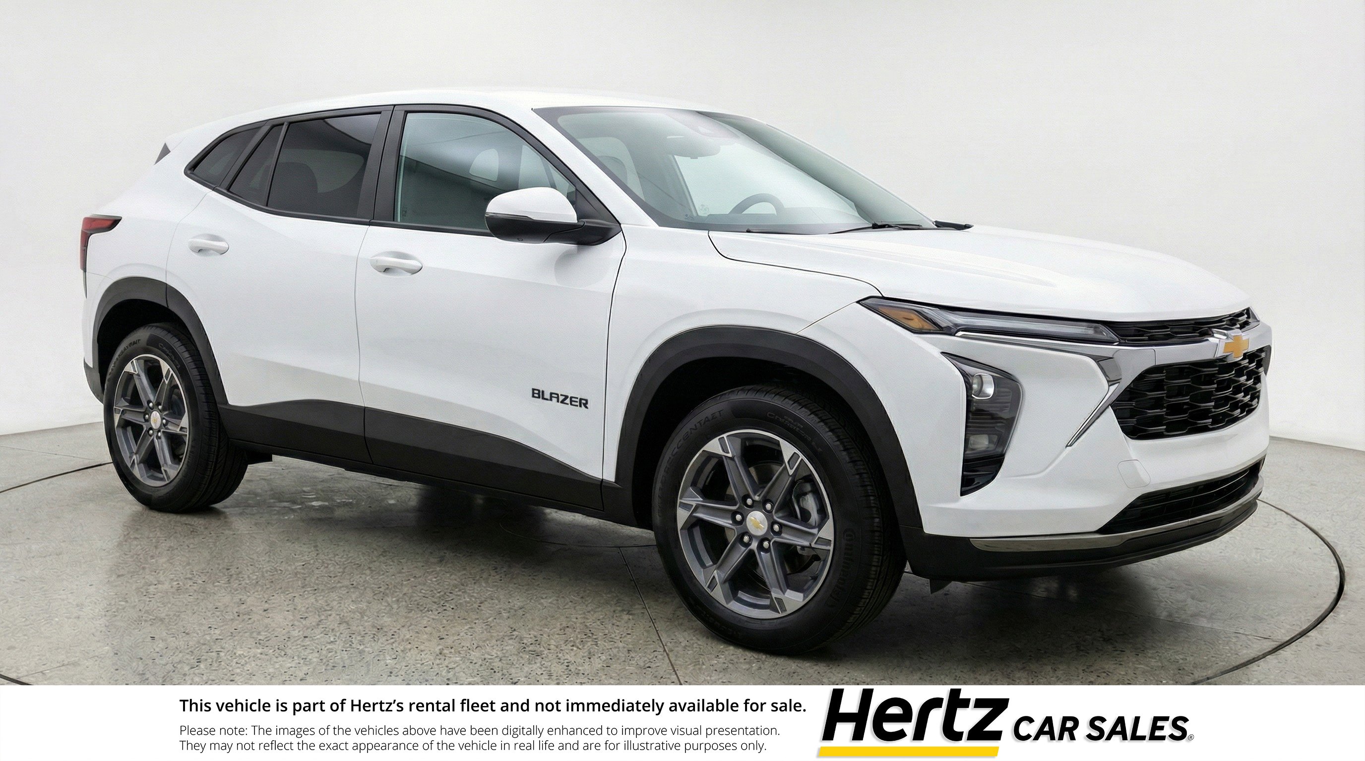 Used 2025 Chevrolet Blazer LT image 1