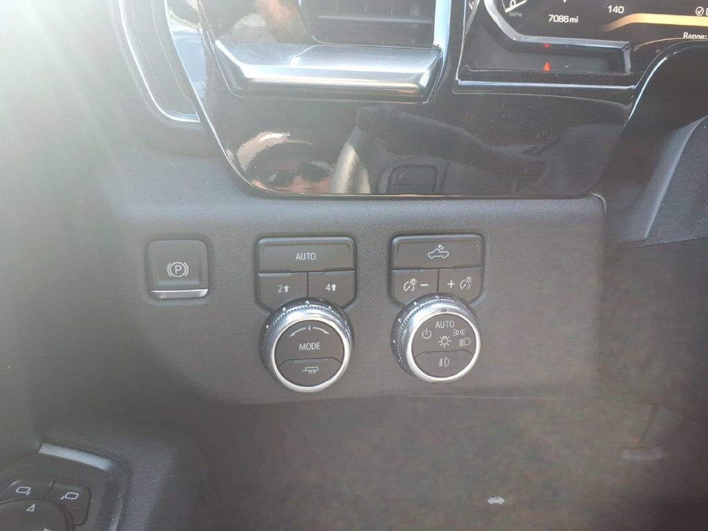 Used 2026 GMC Sierra 1500 Elevation AWD/4WD image 13