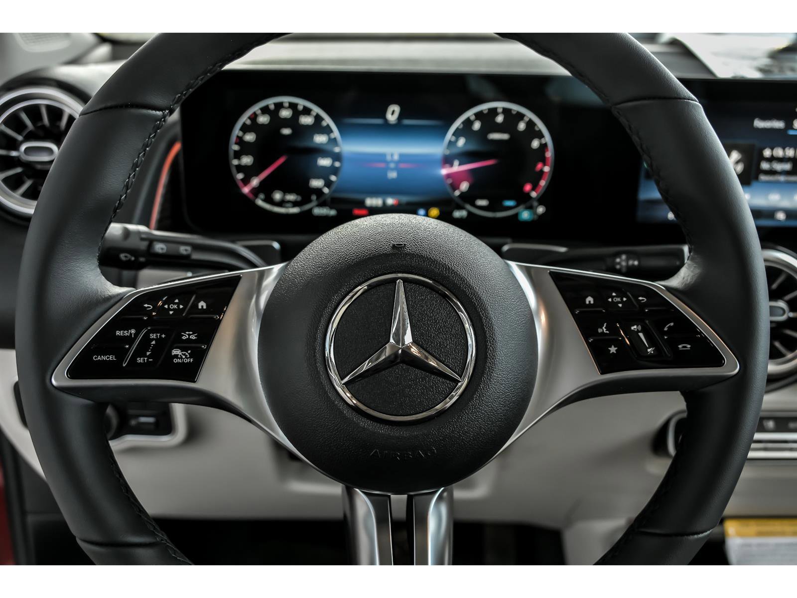 New 2026 Mercedes-Benz GLB 250 4MATIC image 12