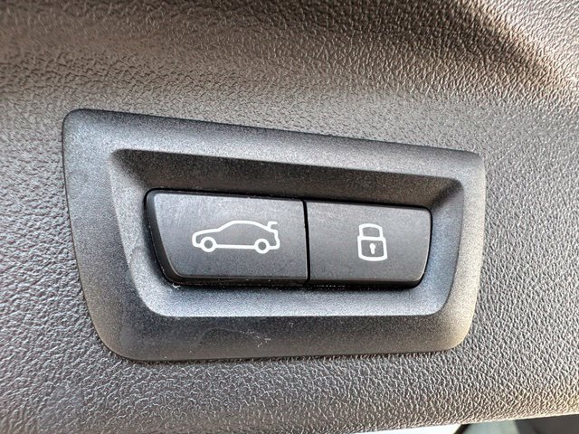 Used 2024 BMW X7 xDrive40i w/ M Sport Package AWD/4WD image 14