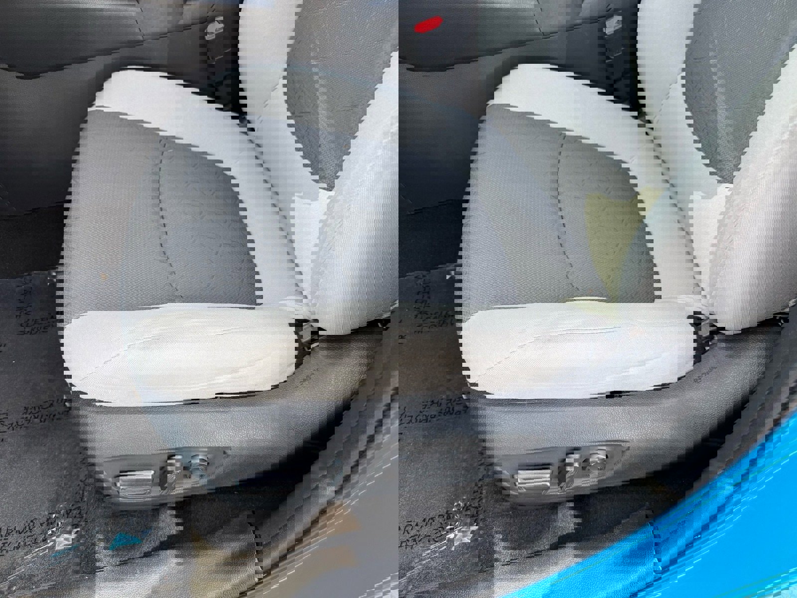 Used 2020 Toyota RAV4 XLE image 15