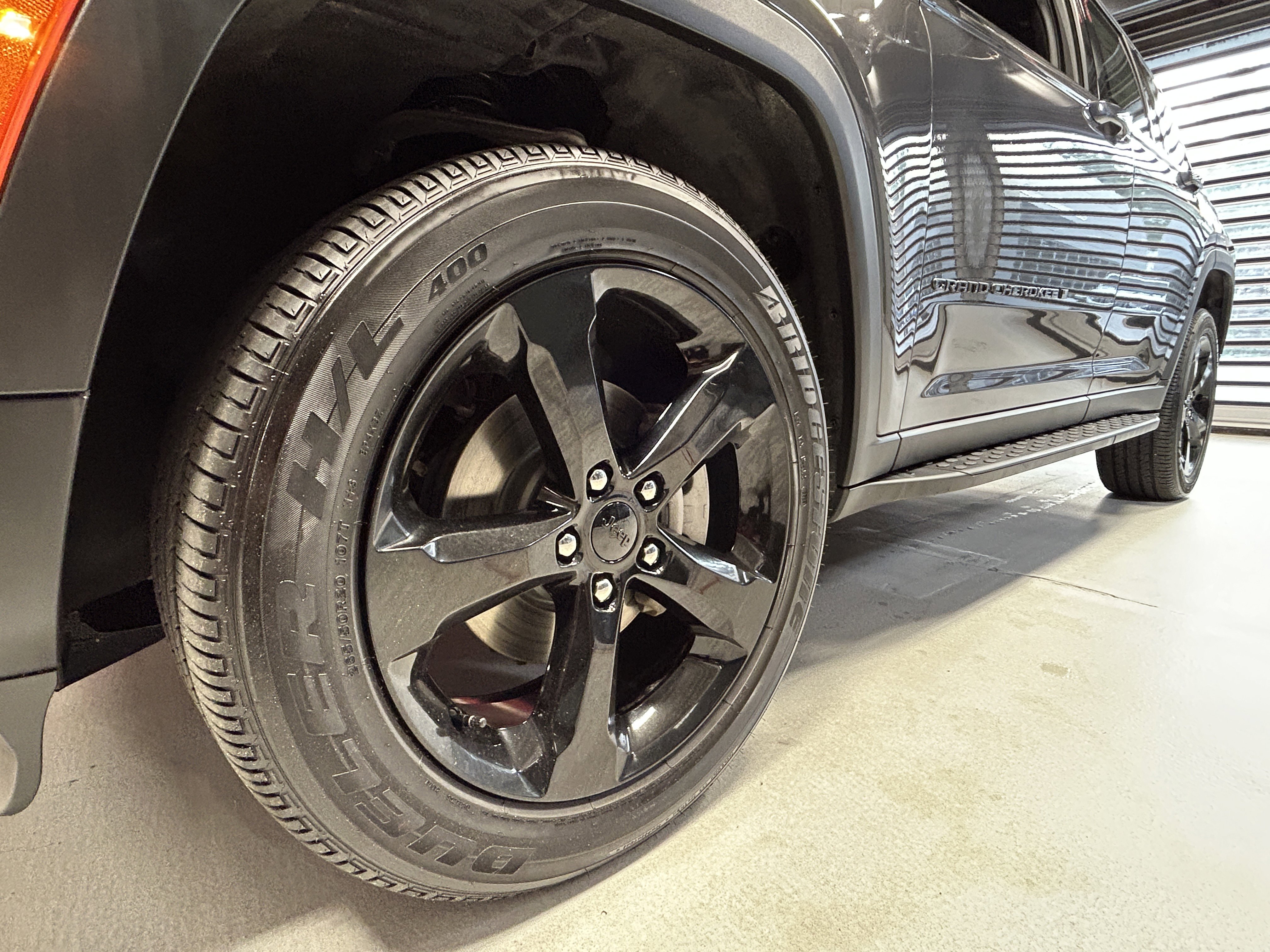 Certified 2024 Jeep Grand Cherokee Altitude AWD/4WD image 18
