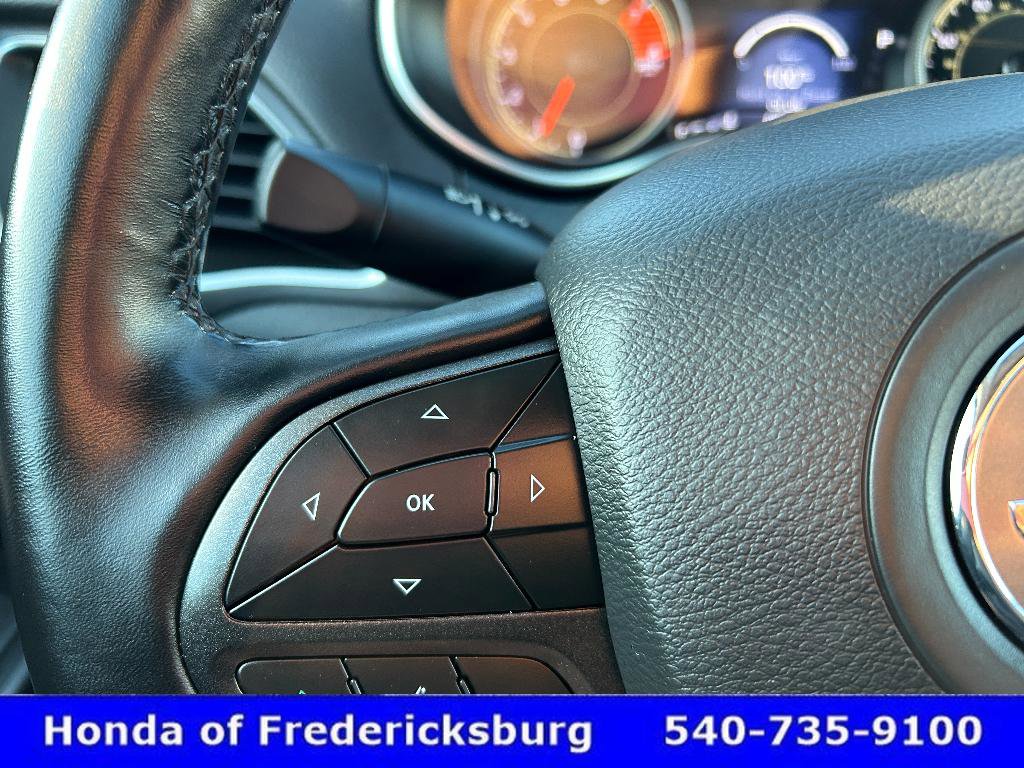 Used 2021 Jeep Cherokee Trailhawk image 18