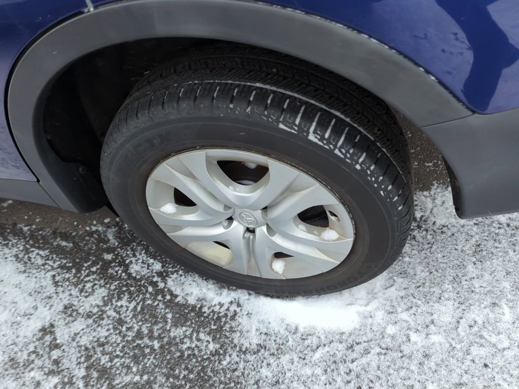 Used 2014 Toyota RAV4 LE image 5