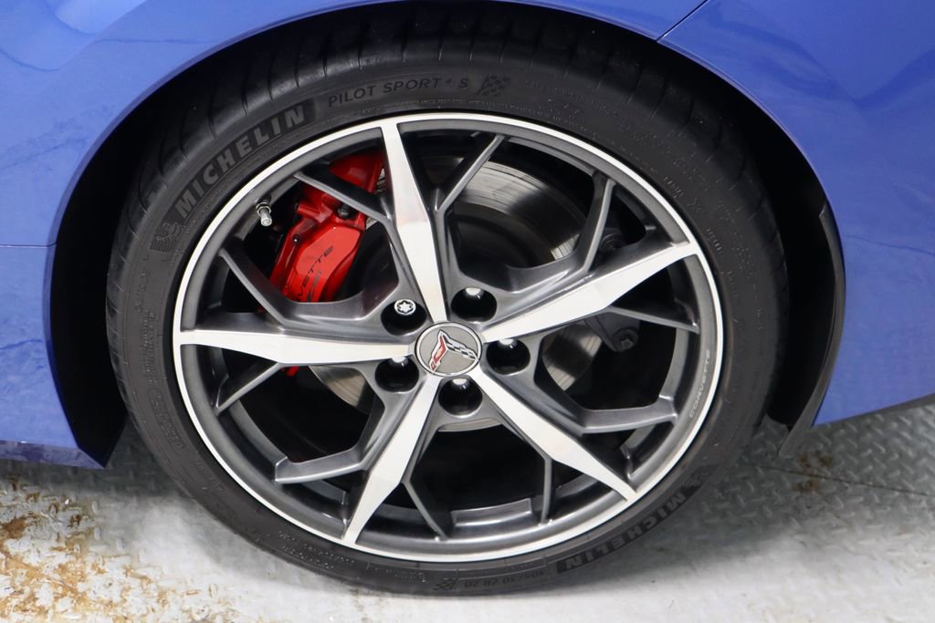 Used 2021 Chevrolet Corvette Stingray Premium Cpe w/ Z51 Performance Package image 22