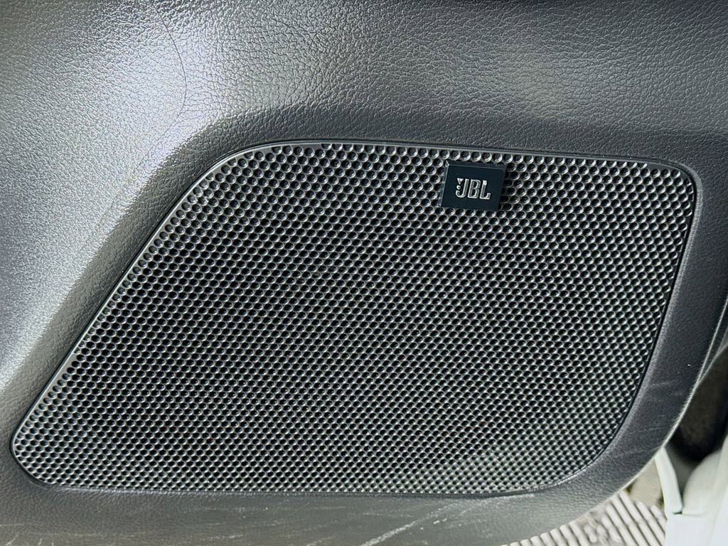 Used 2023 Toyota Tacoma Limited w/ Black Out Package (TMS) image 19