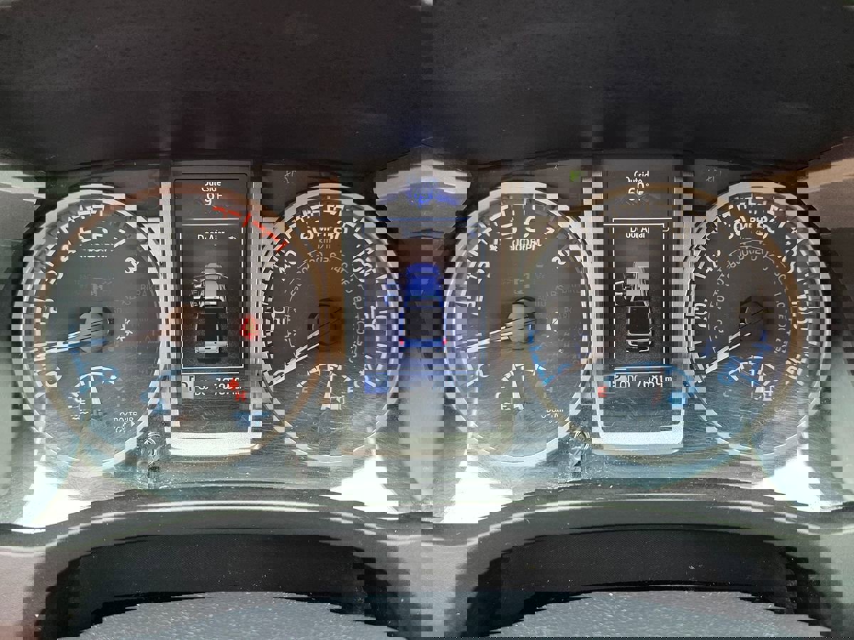 Used 2020 Toyota Tacoma SR5 image 36