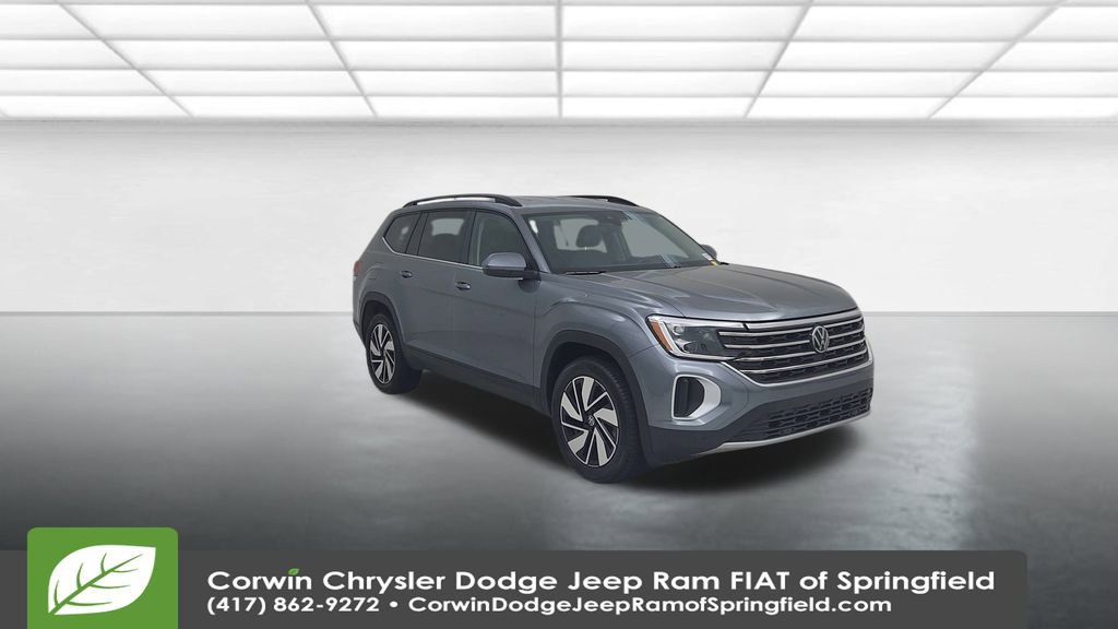 Used 2025 Volkswagen Atlas SE image 3