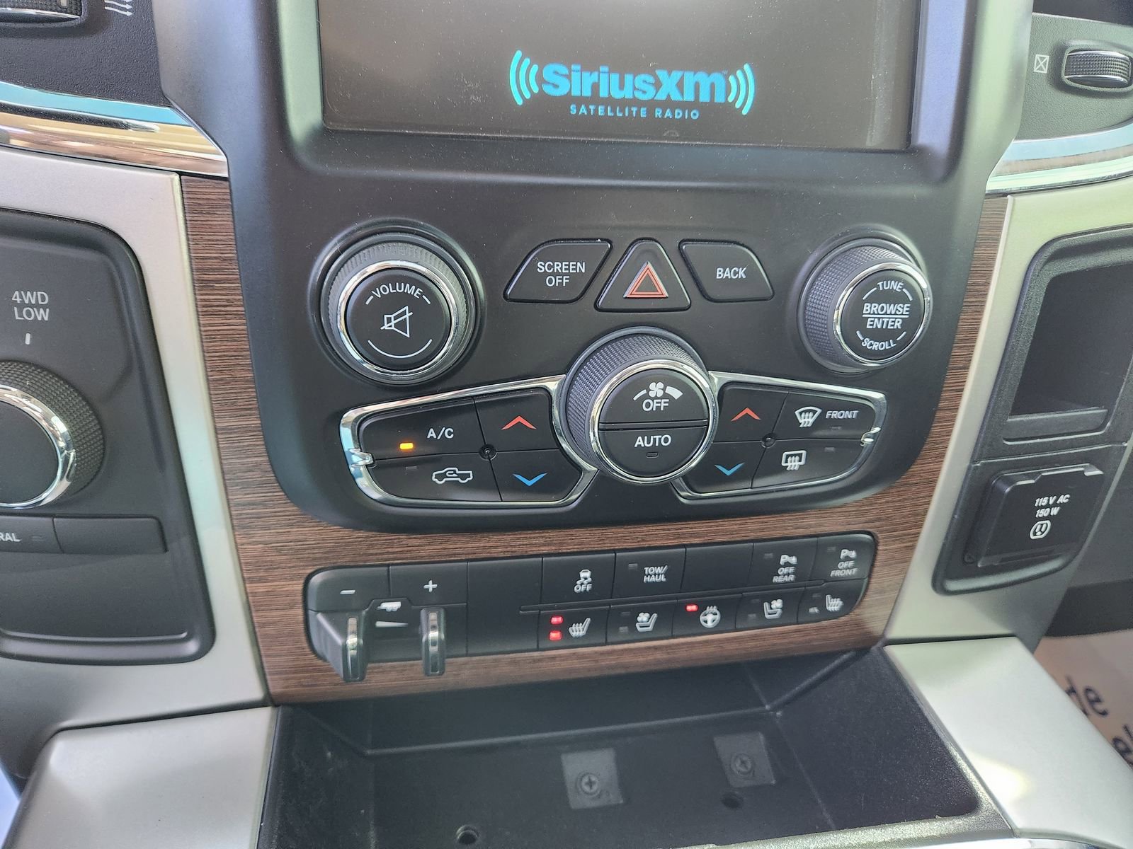 Used 2016 RAM 2500 Laramie w/ Convenience Group image 23