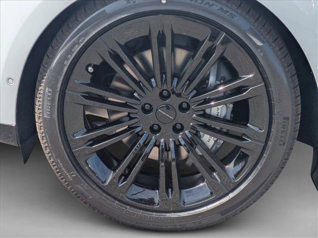 New 2026 Land Rover Range Rover Long Wheelbase SE AWD/4WD image 10