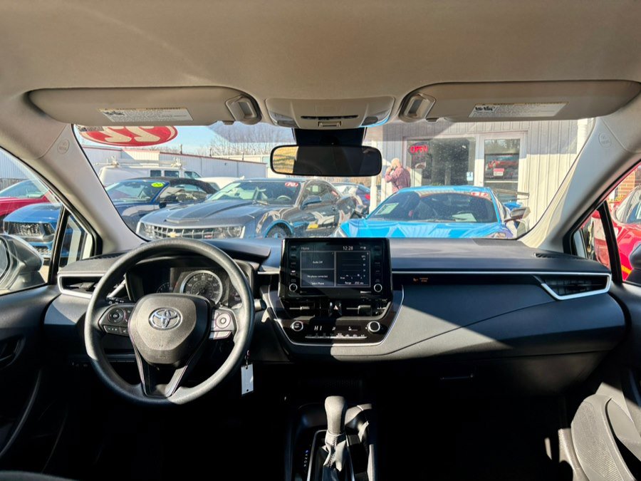 Used 2022 Toyota Corolla LE FWD image 12