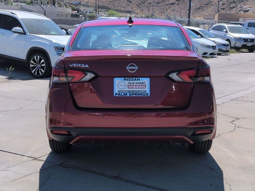 New 2025 Nissan Versa SR w/ Trunk Package FWD image 4