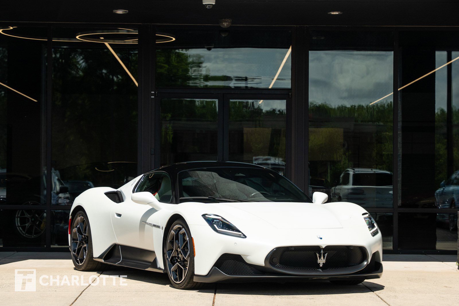 Used 2023 Maserati MC20 Coupe image 1